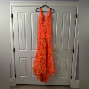 JOVANI FEATHERED SEQUINS PROM DRESS SIZE 00